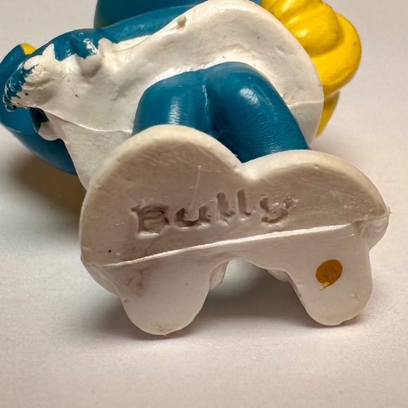 Vintage Bully Smurfette Fixing Hair – West Germany – Peyo Smurfs - Picture 8 of 9